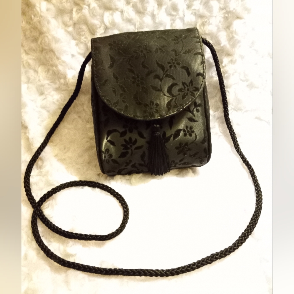 Crossbody purse